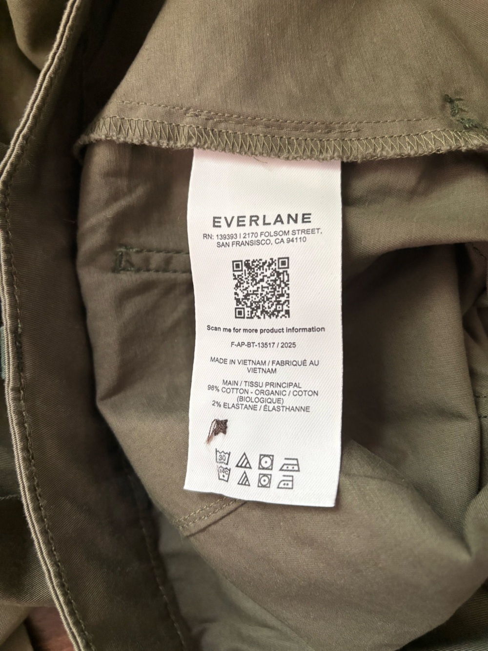 EVERLANE NWOT The Utility Cargo Pant Barrel Leg Colorblock KALAMATA / DUFFEL BAG - Picture 13 of 14